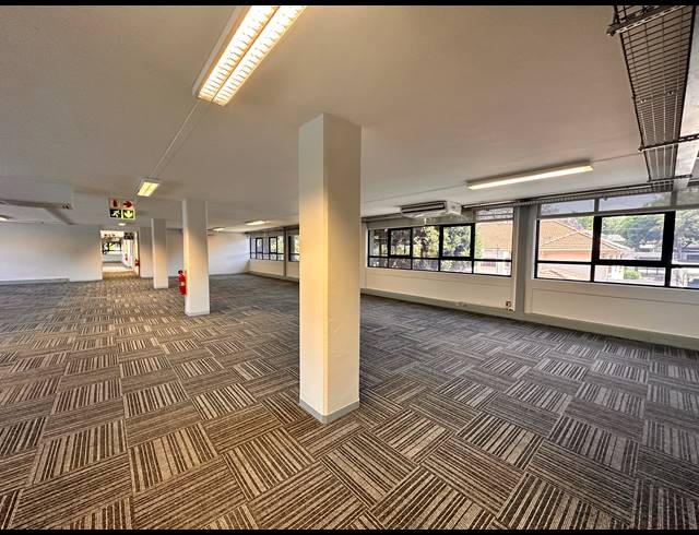 673M² OFFICE TO LET IN GREENSIDE